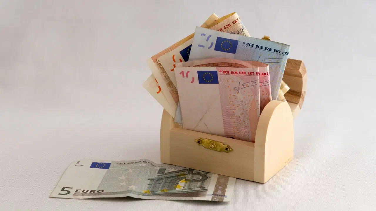 Baromètre Bpifrance Le Lab et Rexecode : Un portrait révélateur de la trésorerie, investissement et croissance des PME/TPE au troisième trimestre 2023 Baromètre Bpifrance Le Lab et Rexecode : Un portrait révélateur de la trésorerie, investissement et croissance des PME/TPE au troisième trimestre 2023