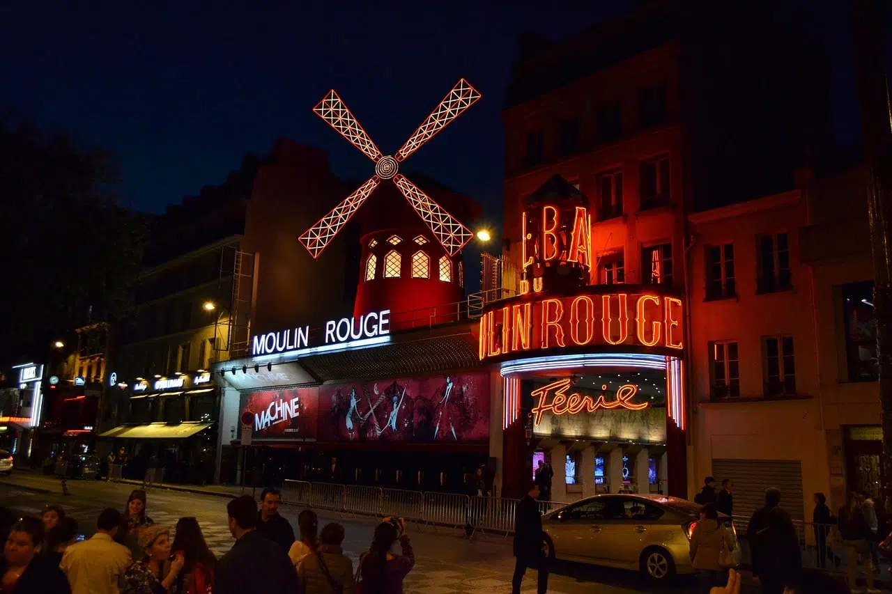 C'est arrivé un 6 octobre : ouverture du mythique Moulin Rouge à Paris en 1889 C'est arrivé un 6 octobre : ouverture du mythique Moulin Rouge à Paris en 1889