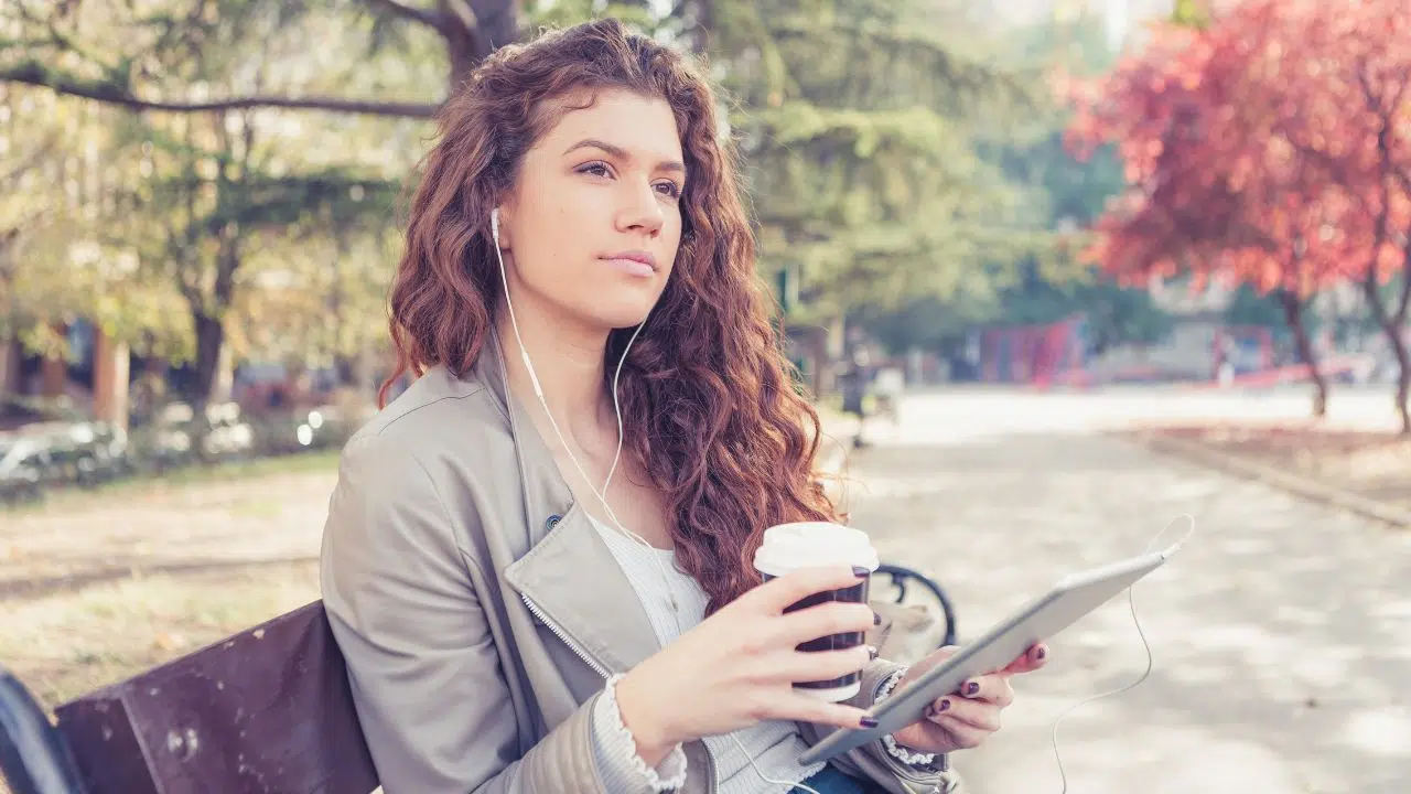 Le rôle du célibat dans la jeunesse et ses effets sur la vie adulte ou comment le célibat jeune forge la résilience adulte Le rôle du célibat dans la jeunesse et ses effets sur la vie adulte ou comment le célibat jeune forge la résilience adulte