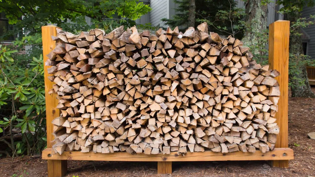 L’hiver s’installe : Astuces pour refaire son stock de bois à moindre coût L’hiver s’installe : Astuces pour refaire son stock de bois à moindre coût
