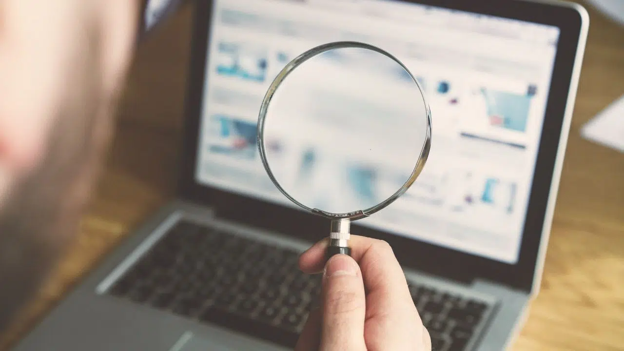 Un panorama des logiciels de recherche en France Un panorama des logiciels de recherche en France