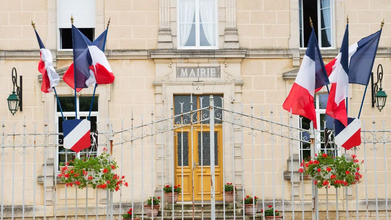 2000 postes de secrétaires de mairie disponibles Adoption de la nouvelle loi pour revaloriser le métier 2000 postes de secrétaires de mairie disponibles Adoption de la nouvelle loi pour revaloriser le métier