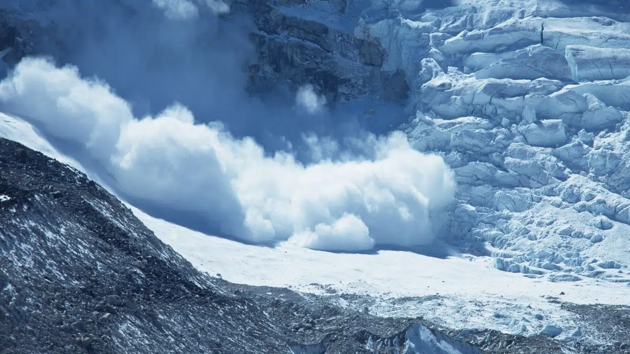 Alerte jaune pour risque d'avalanche depuis le 30 décembre à 16h Alerte jaune pour risque d'avalanche depuis le 30 décembre à 16h