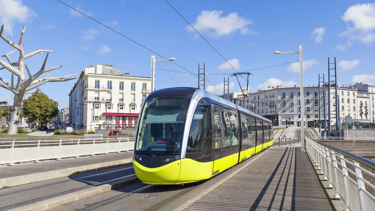 Colas décroche des contrats majeurs pour le tramway et le bus à haut niveau de service de Brest Colas décroche des contrats majeurs pour le tramway et le bus à haut niveau de service de Brest