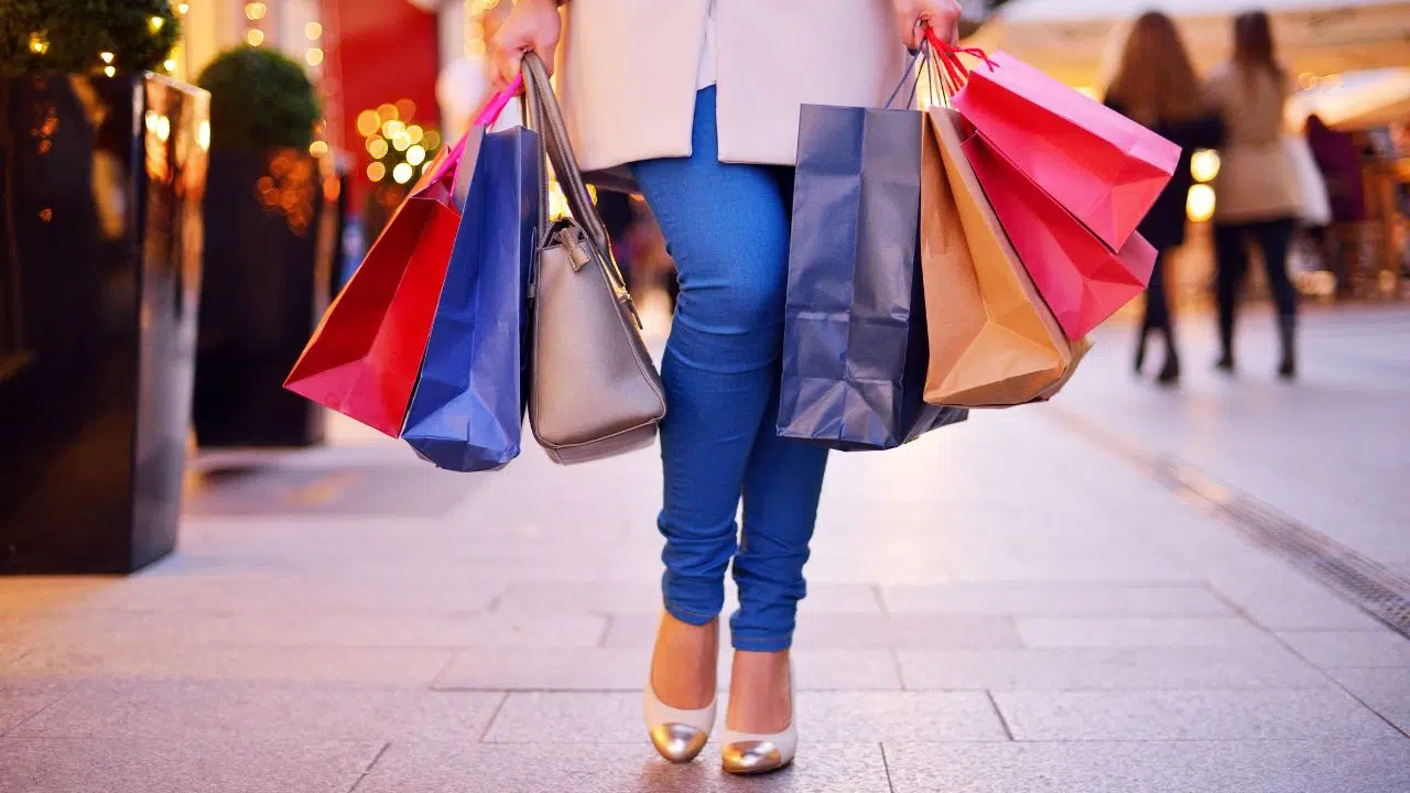 L'évolution inattendue des commerces Parisiens après la pandémie 60 846 commerces L'évolution inattendue des commerces Parisiens après la pandémie 60 846 commerces