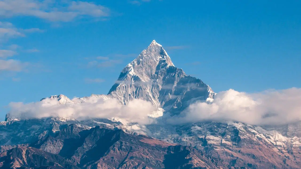 Au-delà des limites humaines Les sommets de plus de 8000 mètres invaincus qui attendent leur premier conquérant ! Au-delà des limites humaines Les sommets de plus de 8000 mètres invaincus qui attendent leur premier conquérant !