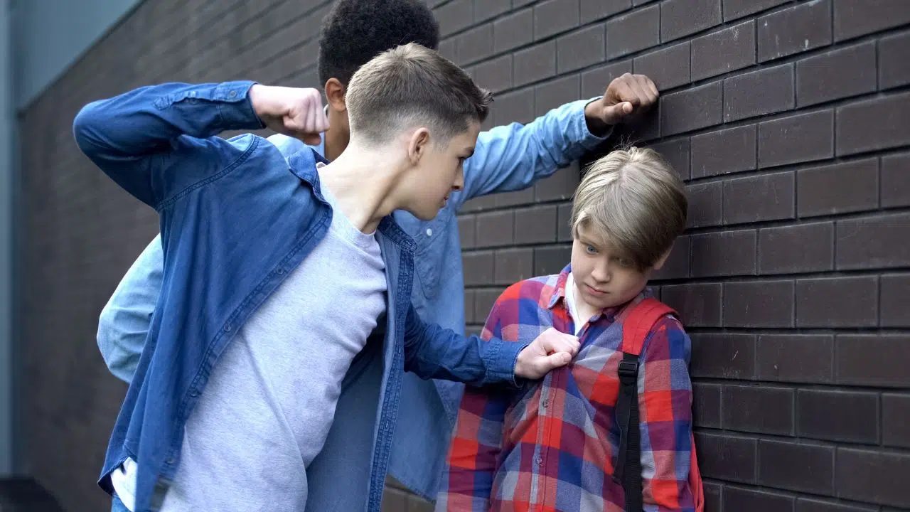 Augmentation des violences graves pour l'année 2022-2023 dans les établissements scolaires Français Augmentation des violences graves pour l'année 2022-2023 dans les établissements scolaires Français