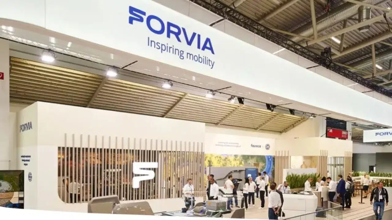 FORVIA, un modèle de transparence et d'action contre le changement climatique FORVIA, un modèle de transparence et d'action contre le changement climatique
