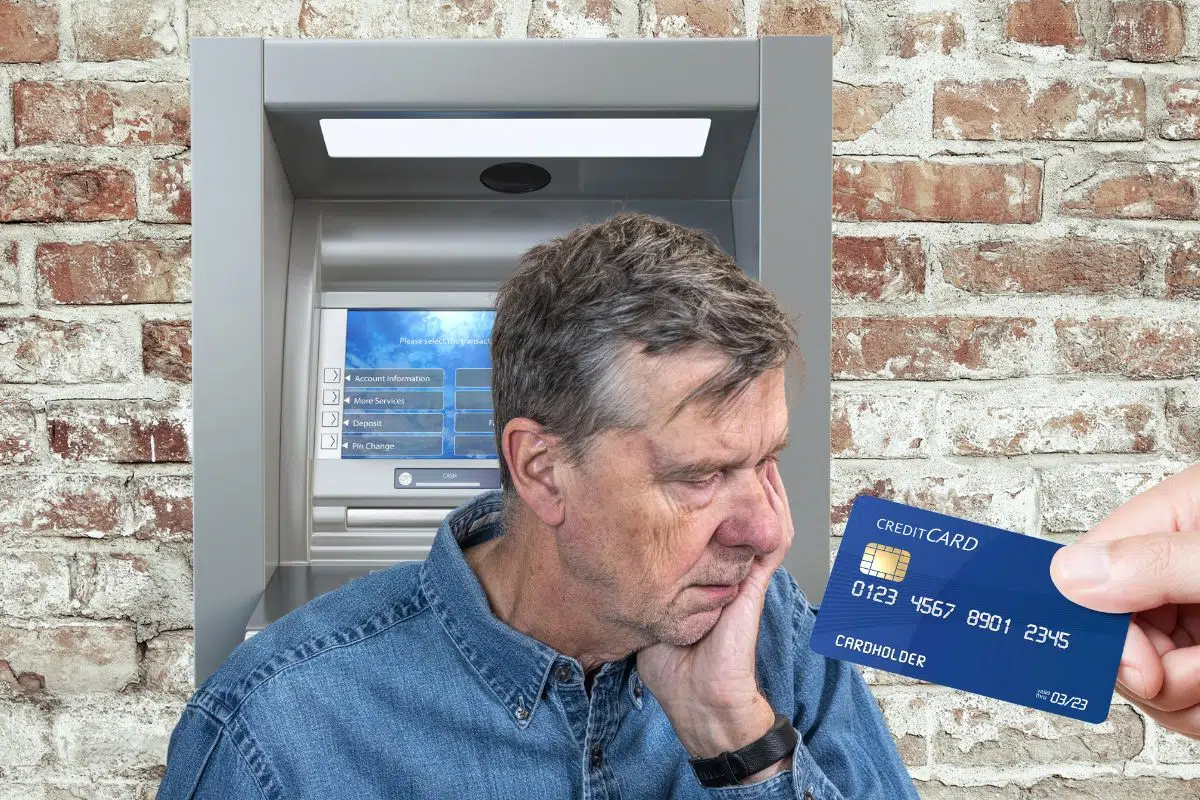 Vol de cartes bancaires aux distributeurs : attention à cette nouvelle arnaque qui vise les seniors Vol de cartes bancaires aux distributeurs : attention à cette nouvelle arnaque qui vise les seniors