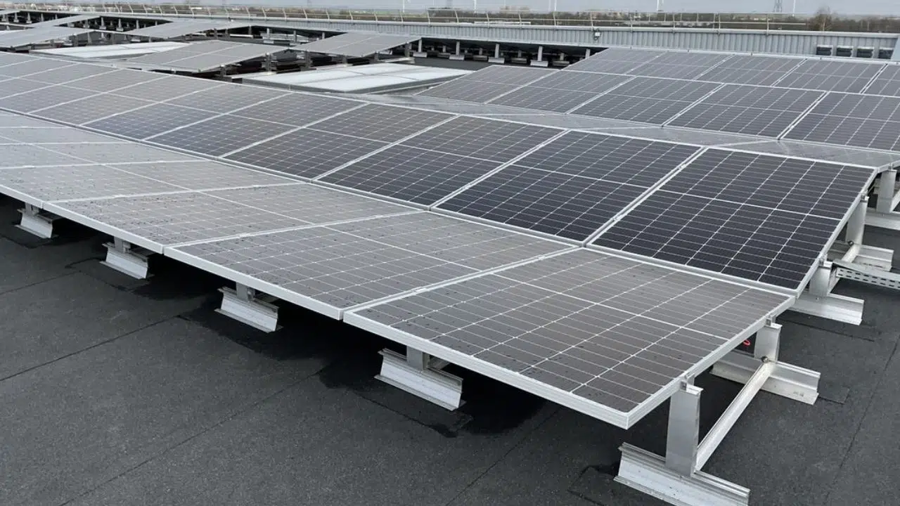 GreenYellow annonce une opération de financement historique pour l'autoconsommation solaire en France GreenYellow annonce une opération de financement historique pour l'autoconsommation solaire en France