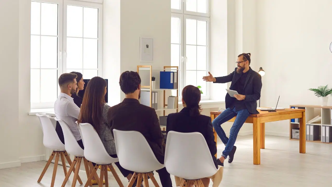 Guy Hoquet révolutionne la formation immobilière avec l'intelligence artificielle Guy Hoquet révolutionne la formation immobilière avec l'intelligence artificielle