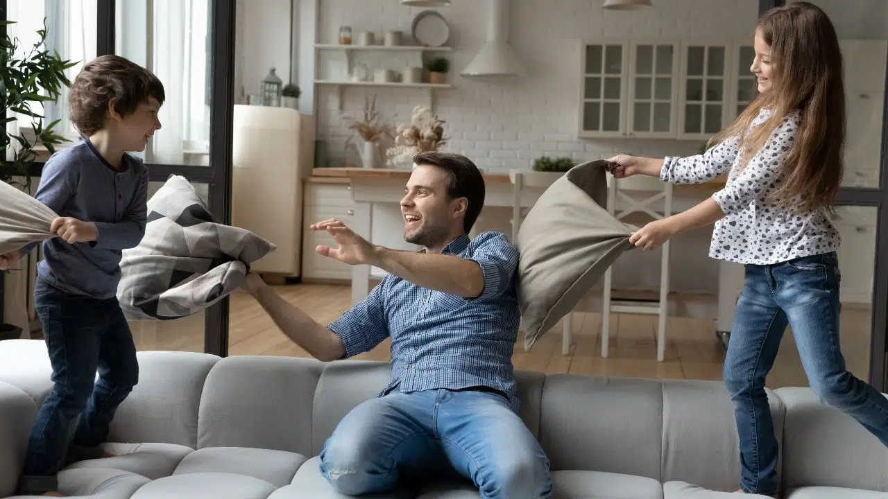 Journée mondiale des batailles d'oreillers le 2 avril 2024 Journée mondiale des batailles d'oreillers le 2 avril 2024