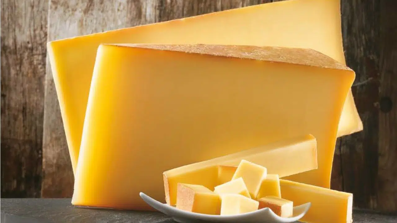 Le Beaufort AOP Un Fromage d'Exception au cœur des traditions Savoyardes Le Beaufort AOP Un Fromage d'Exception au cœur des traditions Savoyardes