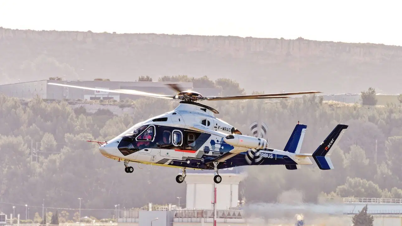 Le racer d'Airbus Helicopters prend son envol Le racer d'Airbus Helicopters prend son envol