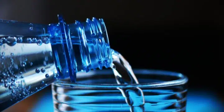 Nouvelle crise sanitaire autour des eaux Nestlé un appel urgent à la transparence et à l'action