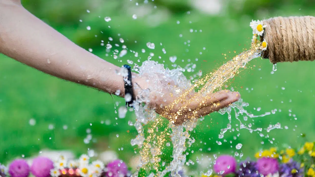 Purifier l'eau avec de l'or C'est possible et c'est nouveau Purifier l'eau avec de l'or C'est possible et c'est nouveau