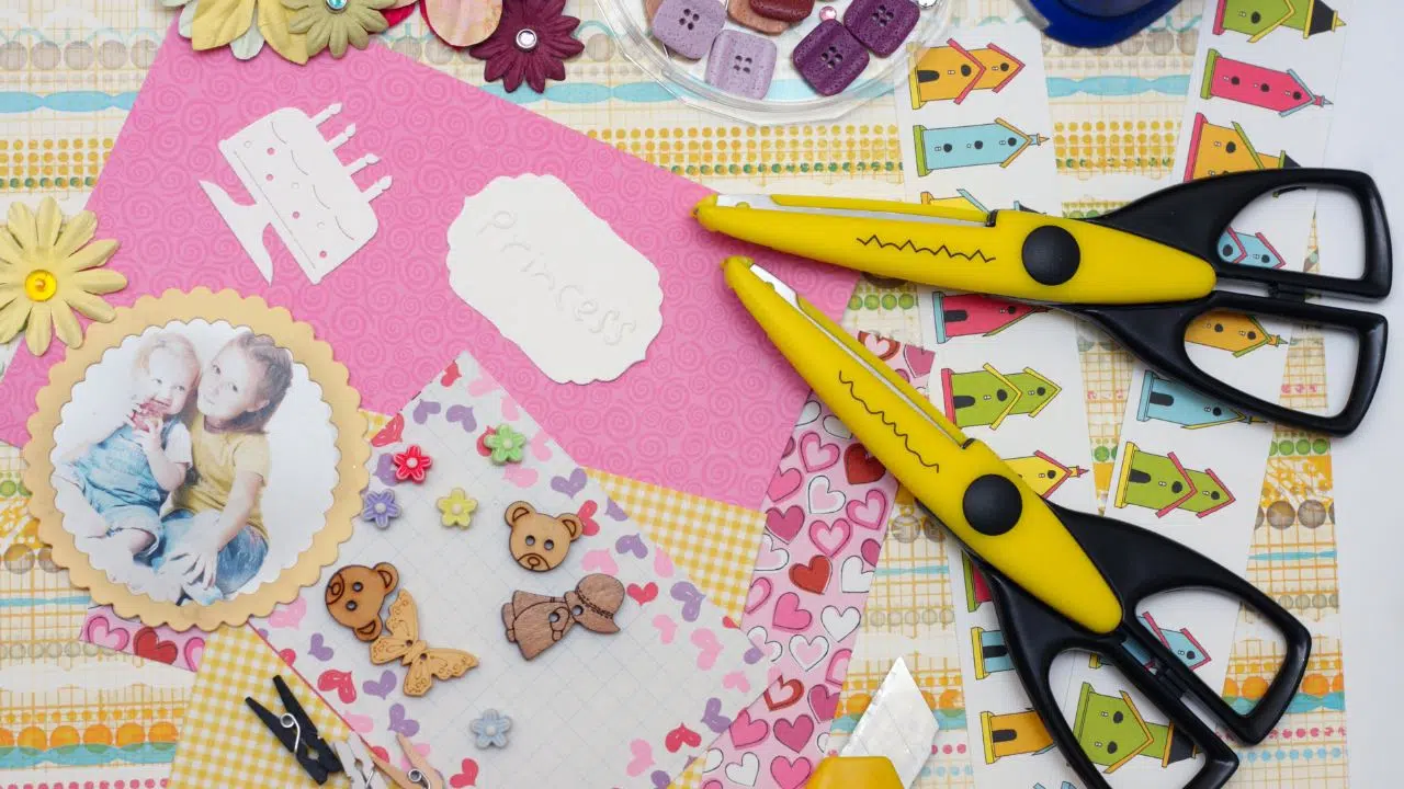 Journée mondiale du scrapbooking le 6 mai 2024 Journée mondiale du scrapbooking le 6 mai 2024