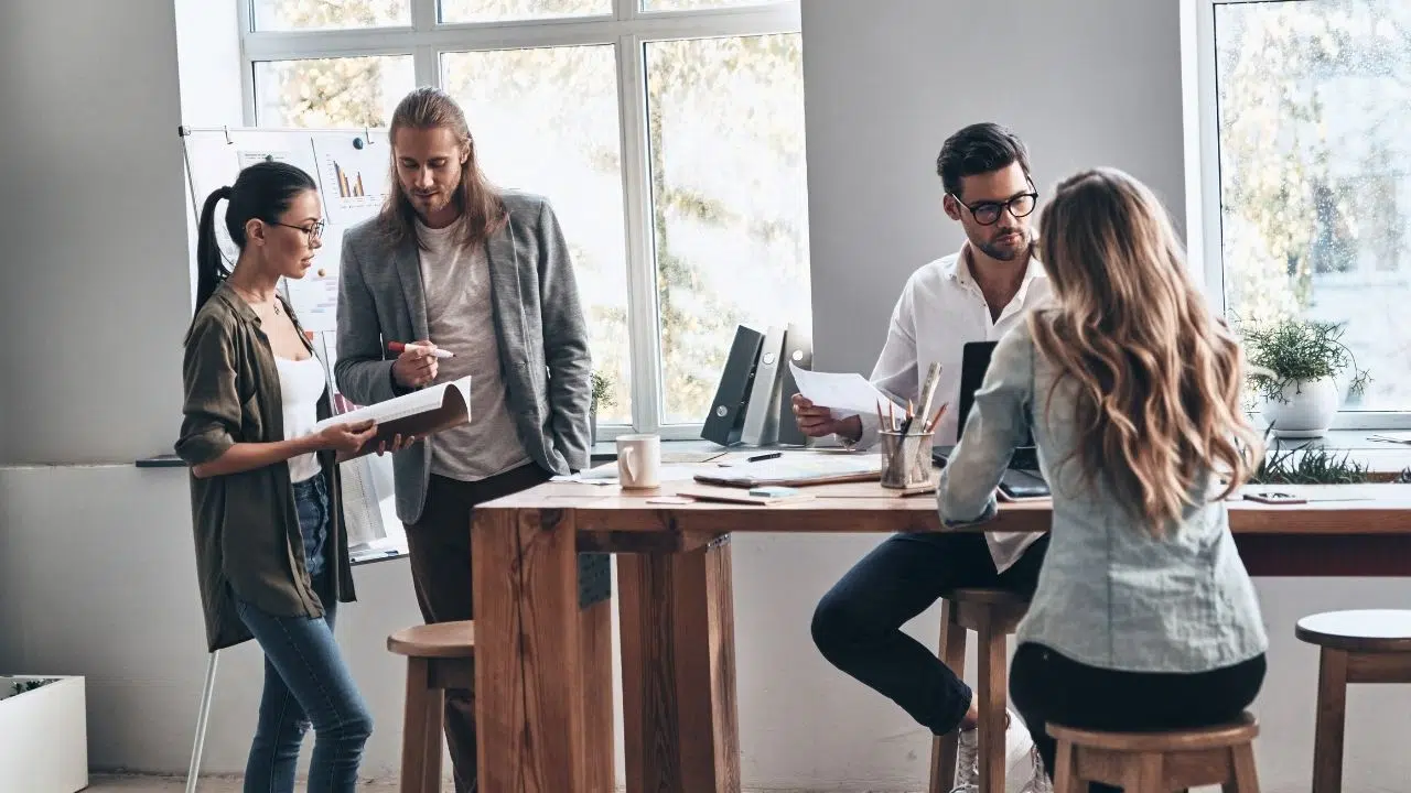 Journée mondiale du travail le 1er Mai Journée mondiale du travail le 1er Mai