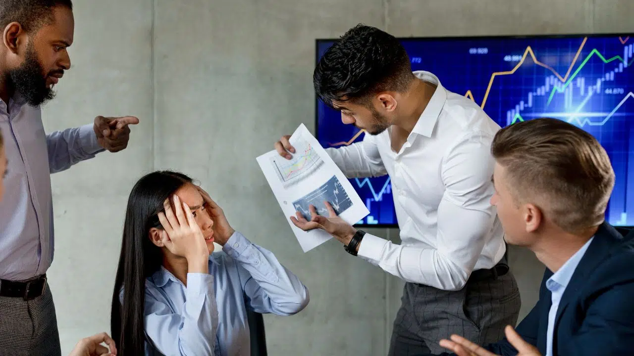 Les femmes managers en danger Découvrez les chiffres alarmants de la discrimination Les femmes managers en danger Découvrez les chiffres alarmants de la discrimination