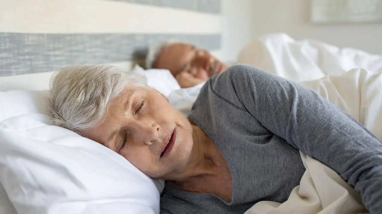 Pourquoi en vieillissant, se réveille-t-on de plus en plus tôt Pourquoi en vieillissant, se réveille-t-on de plus en plus tôt