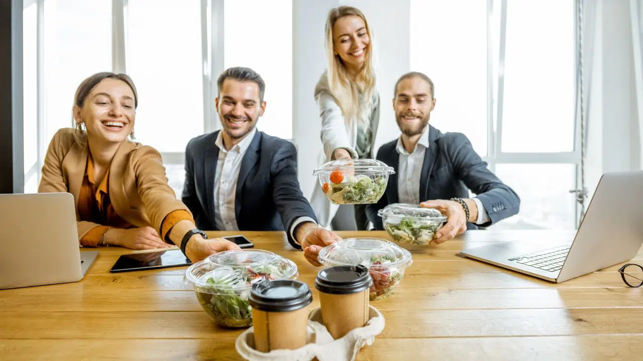 Un quart des salariés violent les lois du travail chaque semaine sans le savoir Un quart des salariés violent les lois du travail chaque semaine sans le savoir