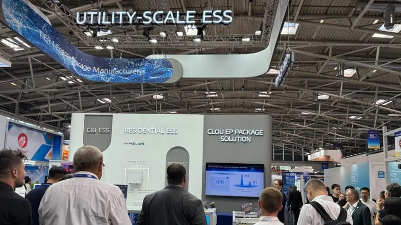 CLOU stocke 5 MWh de capacité dans un conteneur standard de 20 pieds CLOU stocke 5 MWh de capacité dans un conteneur standard de 20 pieds