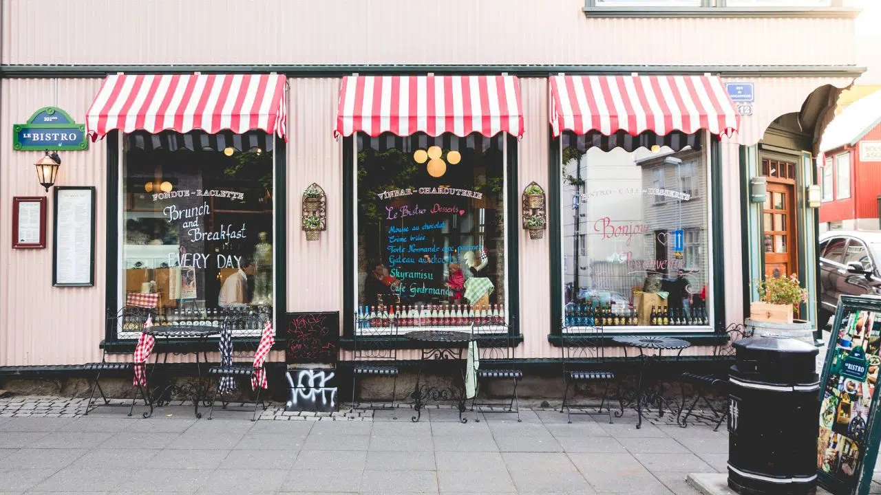 La résilience des commerçants indépendants face aux défis économiques et l'impact limité des Jeux Olympiques La résilience des commerçants indépendants face aux défis économiques et l'impact limité des Jeux Olympiques