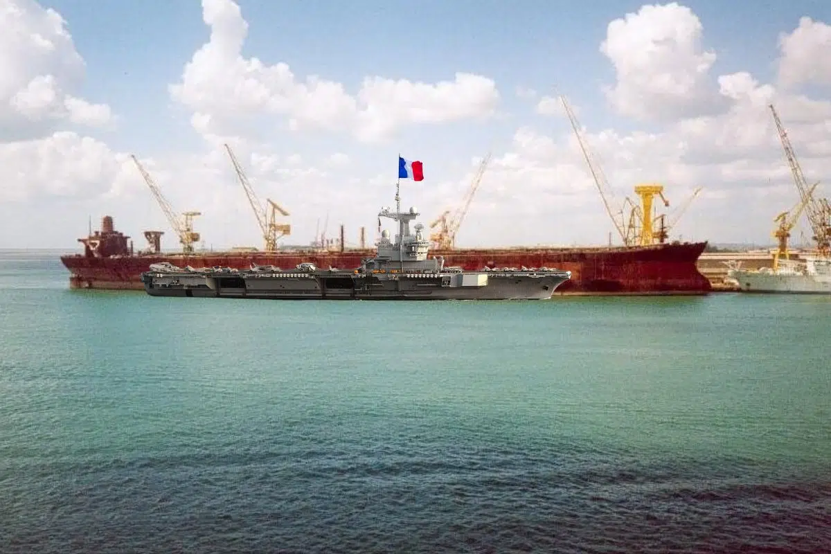 Le plus grand bateau jamais construit sur terre était plus lourd que 15 porte-avions Charles de Gaulle ce qui ne l'a pas protégé d'une fin tragique
