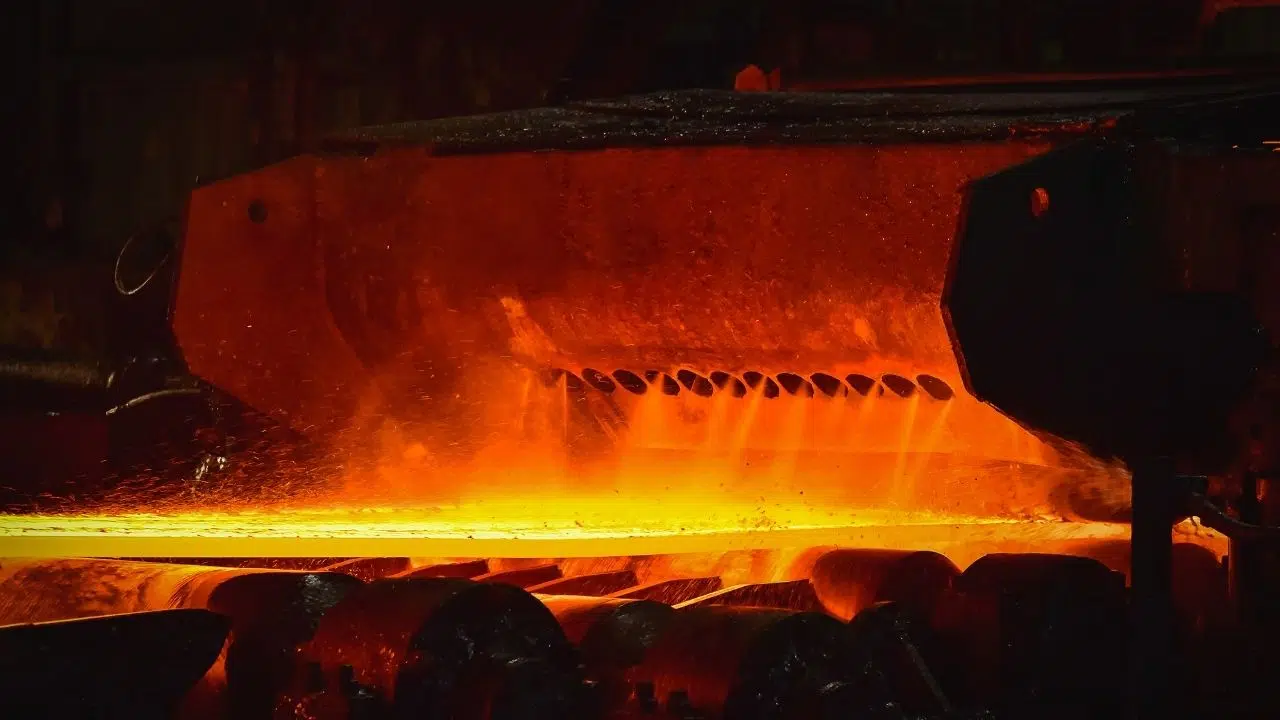 Accord historique avec EDF L'Italie mise sur l'énergie nucléaire pour revitaliser et décarboner sa sidérurgie Accord historique avec EDF L'Italie mise sur l'énergie nucléaire pour revitaliser et décarboner sa sidérurgie