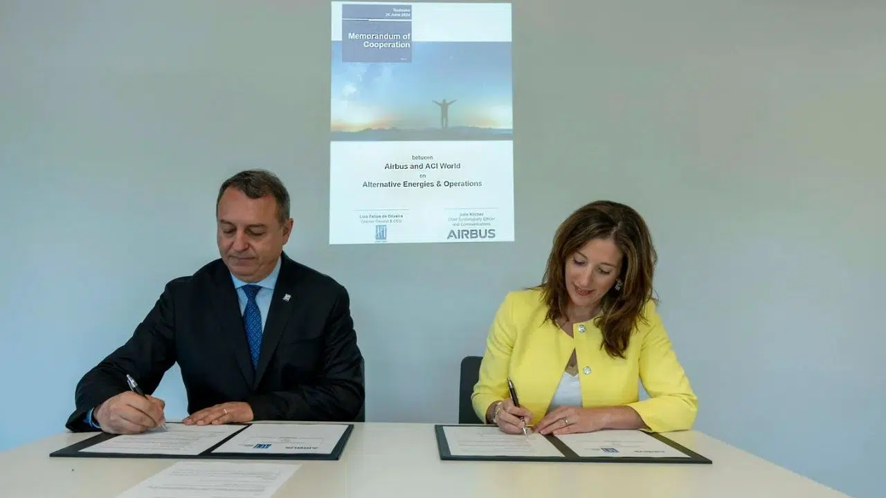 Airbus et ACI World renforcent leur coopération mondiale pour décarboner l'aviation Airbus et ACI World renforcent leur coopération mondiale pour décarboner l'aviation