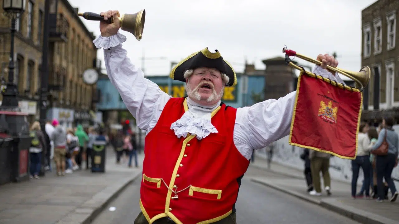 Journée internationale des crieurs de rue le 8 juillet 2024 Journée internationale des crieurs de rue le 8 juillet 2024