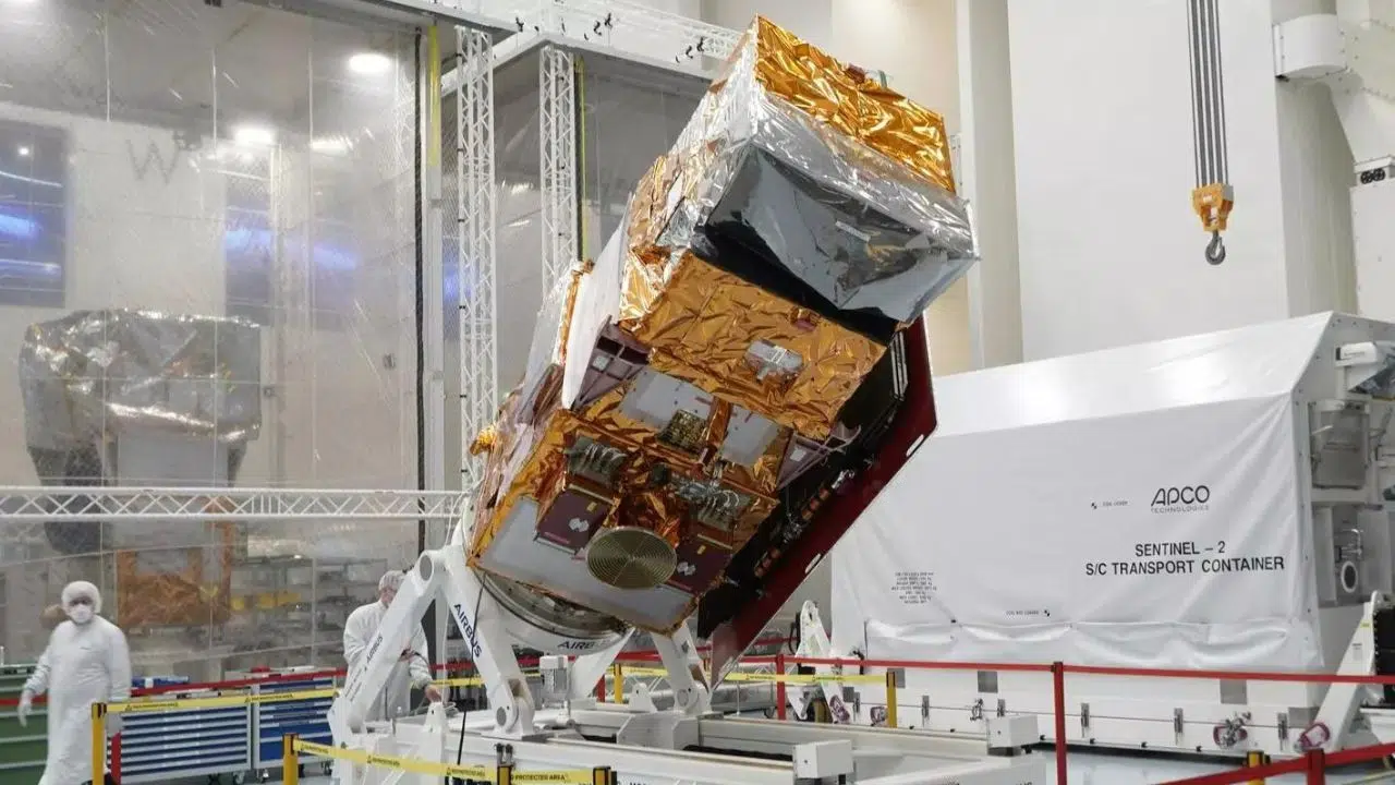 Le satellite climatique Sentinel-2C de Copernicus, construit par Airbus prend la mer sur le Canopée, le premier cargo à voiles Le satellite climatique Sentinel-2C de Copernicus, construit par Airbus prend la mer sur le Canopée, le premier cargo à voiles