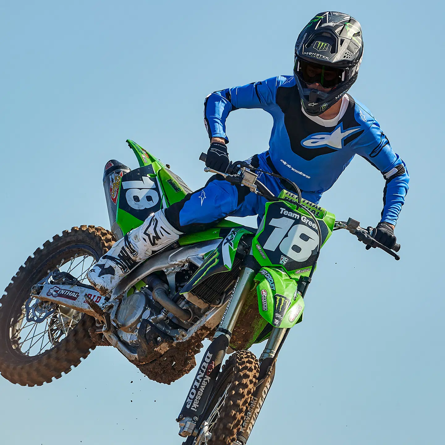 Racer_Veil_Blue_Black_1440x1440_Social_2