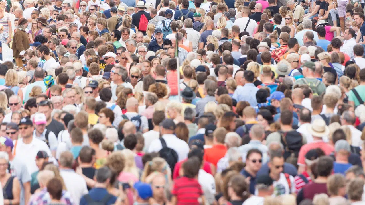 La population mondiale atteindra son pic au cours de ce siècle pour ensuite décroitre La population mondiale atteindra son pic au cours de ce siècle pour ensuite décroitre