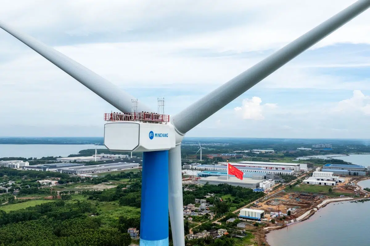 La Chine éblouit l'occident avec un nouveau record de 292 mètres pour une zone balayée équivalente à 9 terrains de football pour la plus grande éolienne mondiale La Chine éblouit l'occident avec un nouveau record de 292 mètres pour une zone balayée équivalente à 9 terrains de football pour la plus grande éolienne mondiale