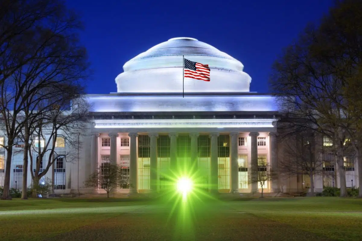 Un des principaux freins à la fusion Nucléaire vient d'être levé grâce à cette grande découverte du MIT d'un nouveau métal adapté aux réacteurs Un des principaux freins à la fusion Nucléaire vient d'être levé grâce à cette grande découverte du MIT d'un nouveau métal adapté aux réacteurs