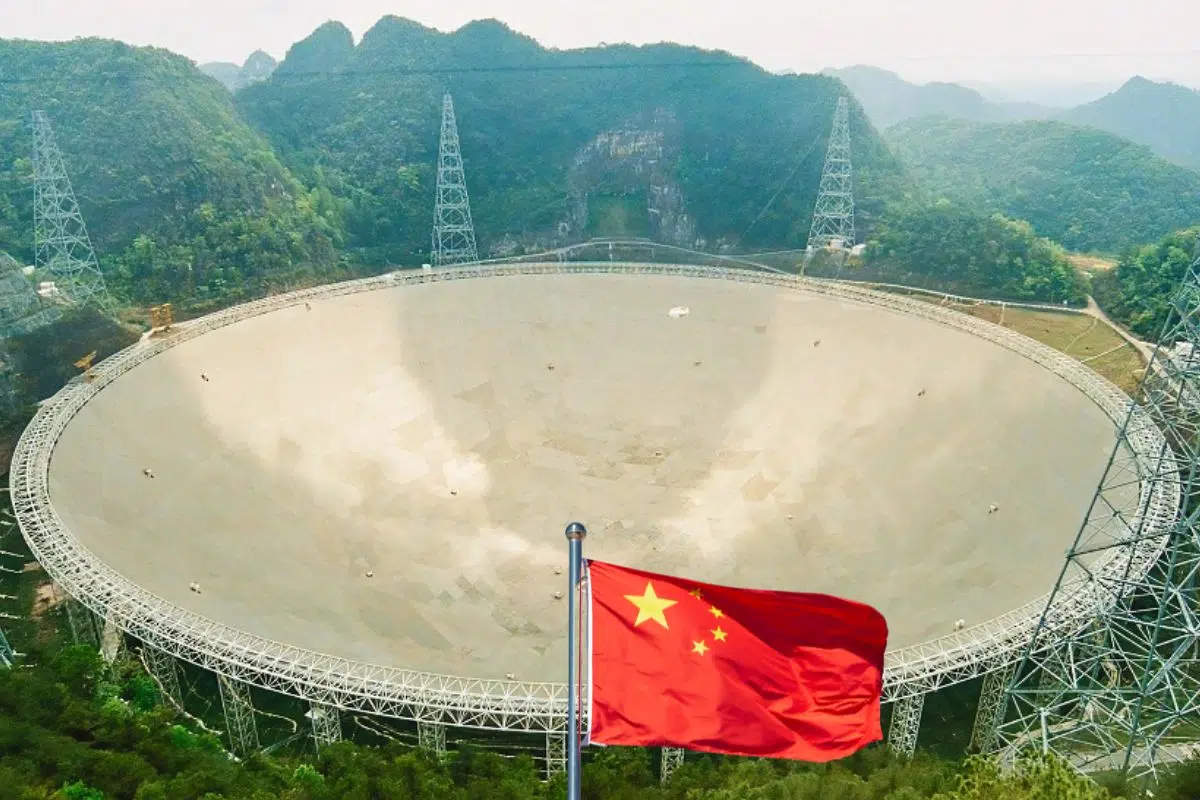 La Chine fait exploser son précédent record du télescope le plus grand du monde en multipliant ENCORE sa puissance par 30 La Chine fait exploser son précédent record du télescope le plus grand du monde en multipliant ENCORE sa puissance par 30