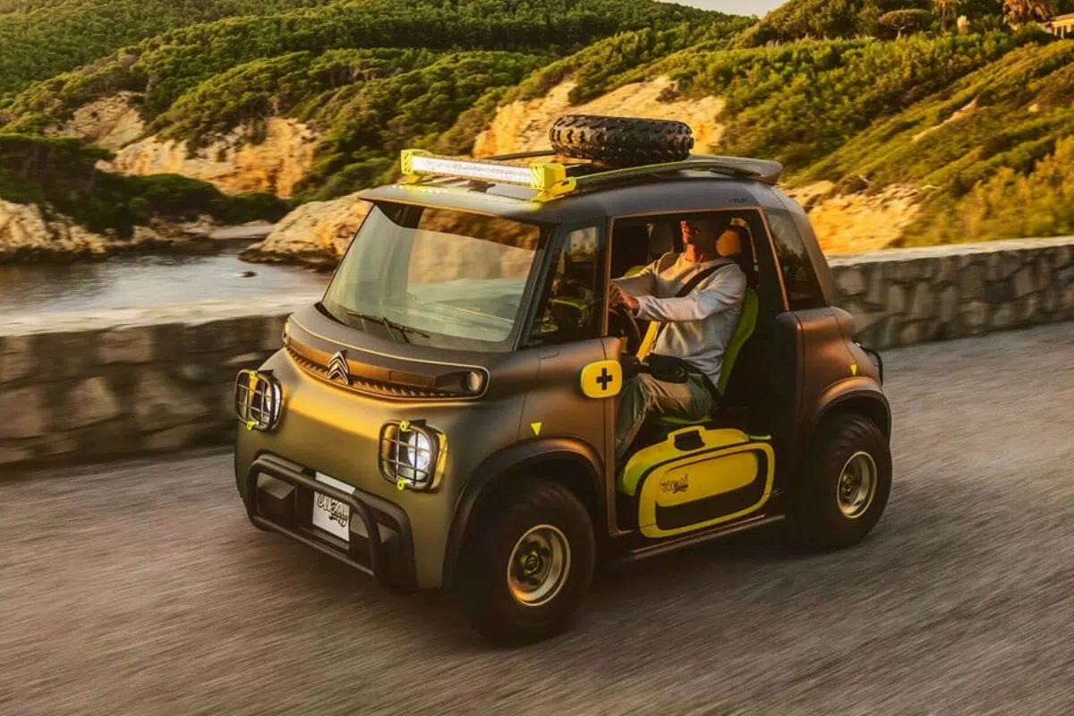 Citroën crée la sensation de cette rentrée avec 14 000 km d'expédition sur toute l'Afrique en voiture électrique équipée de panneaux solaires Citroën crée la sensation de cette rentrée avec 14 000 km d'expédition sur toute l'Afrique en voiture électrique équipée de panneaux solaires