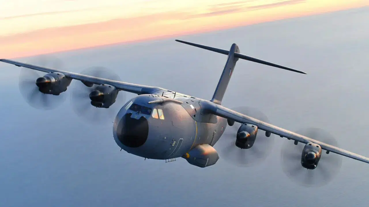 Airbus et OCCAR renouvellent leur partenariat stratégique pour l'A400M Airbus et OCCAR renouvellent leur partenariat stratégique pour l'A400M