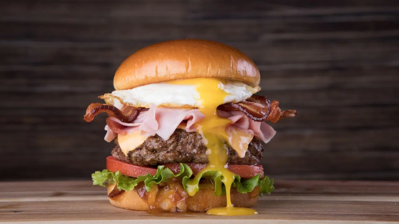 Porc végan La Vie™ vient de lever 25 millions d'euros et devient le nouveau géant de la charcuterie végétale Porc végan La Vie™ vient de lever 25 millions d'euros et devient le nouveau géant de la charcuterie végétale