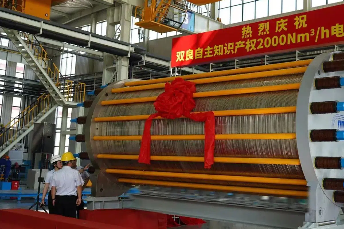 Personne n’a vu venir la Chine qui préparait le plus grand électrolyseur alcalin du monde prêt à produire 4000 tonnes d’hydrogène par an Personne n’a vu venir la Chine qui préparait le plus grand électrolyseur alcalin du monde prêt à produire 4000 tonnes d’hydrogène par an