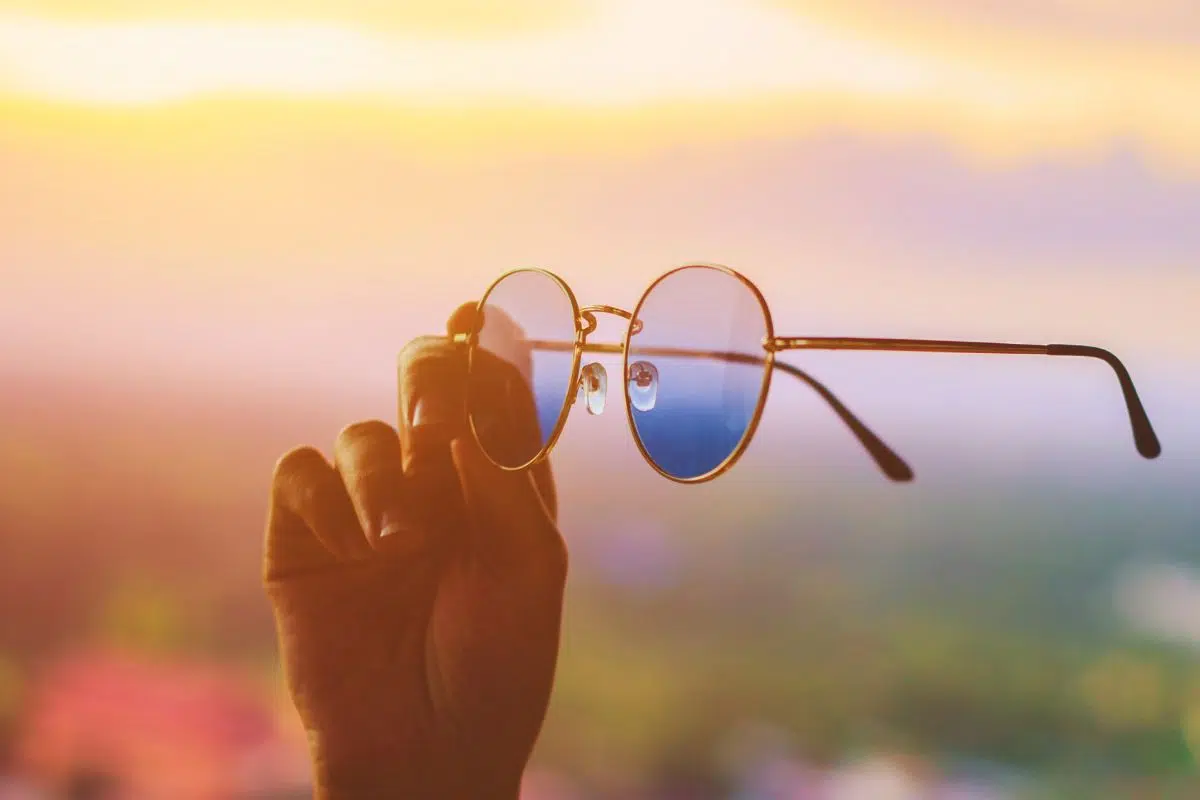 Sans lunettes, comment faisaient nos ancêtres pour voir clair ?