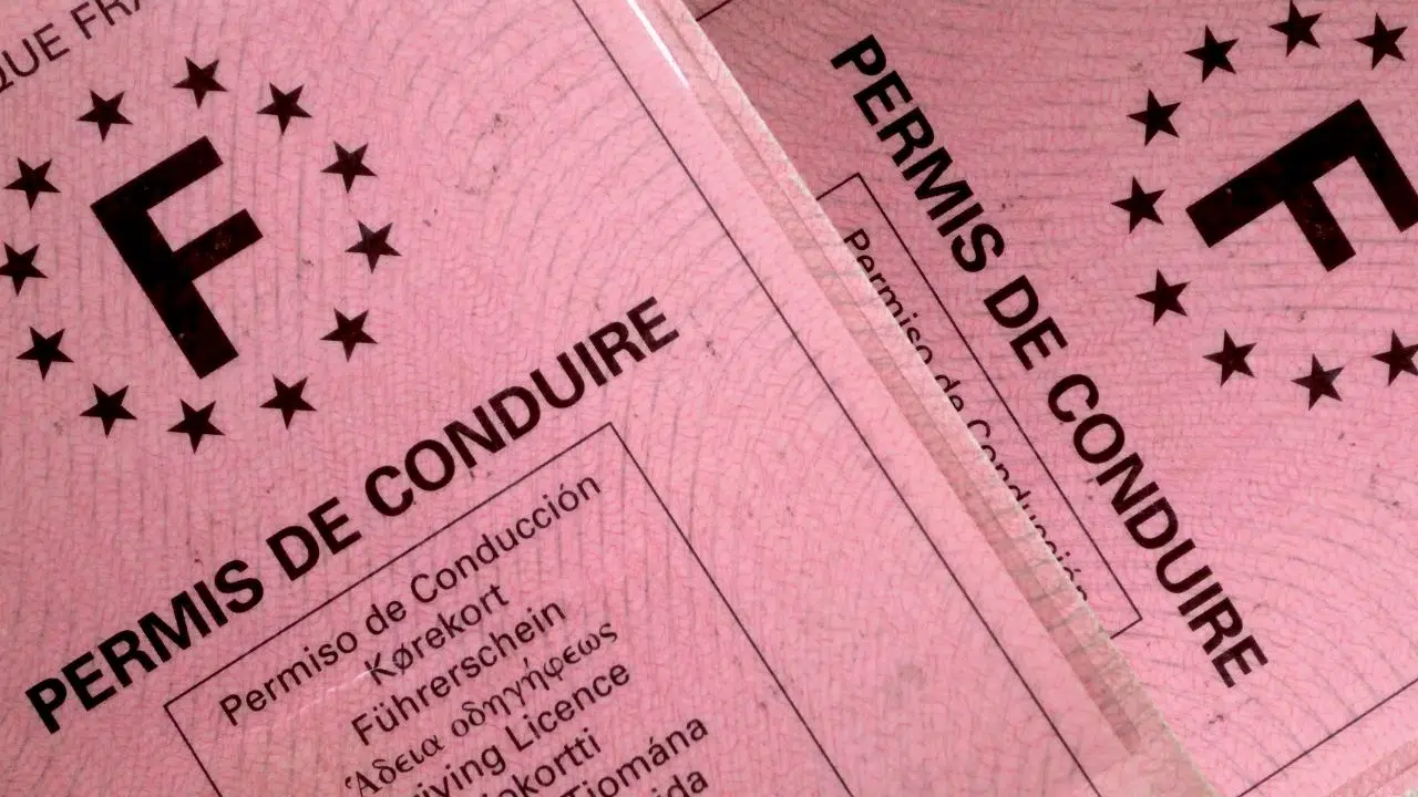 Votre permis de conduire rose sera obsolète dans quelques temps, pensez à le remplacer Votre permis de conduire rose sera obsolète dans quelques temps, pensez à le remplacer