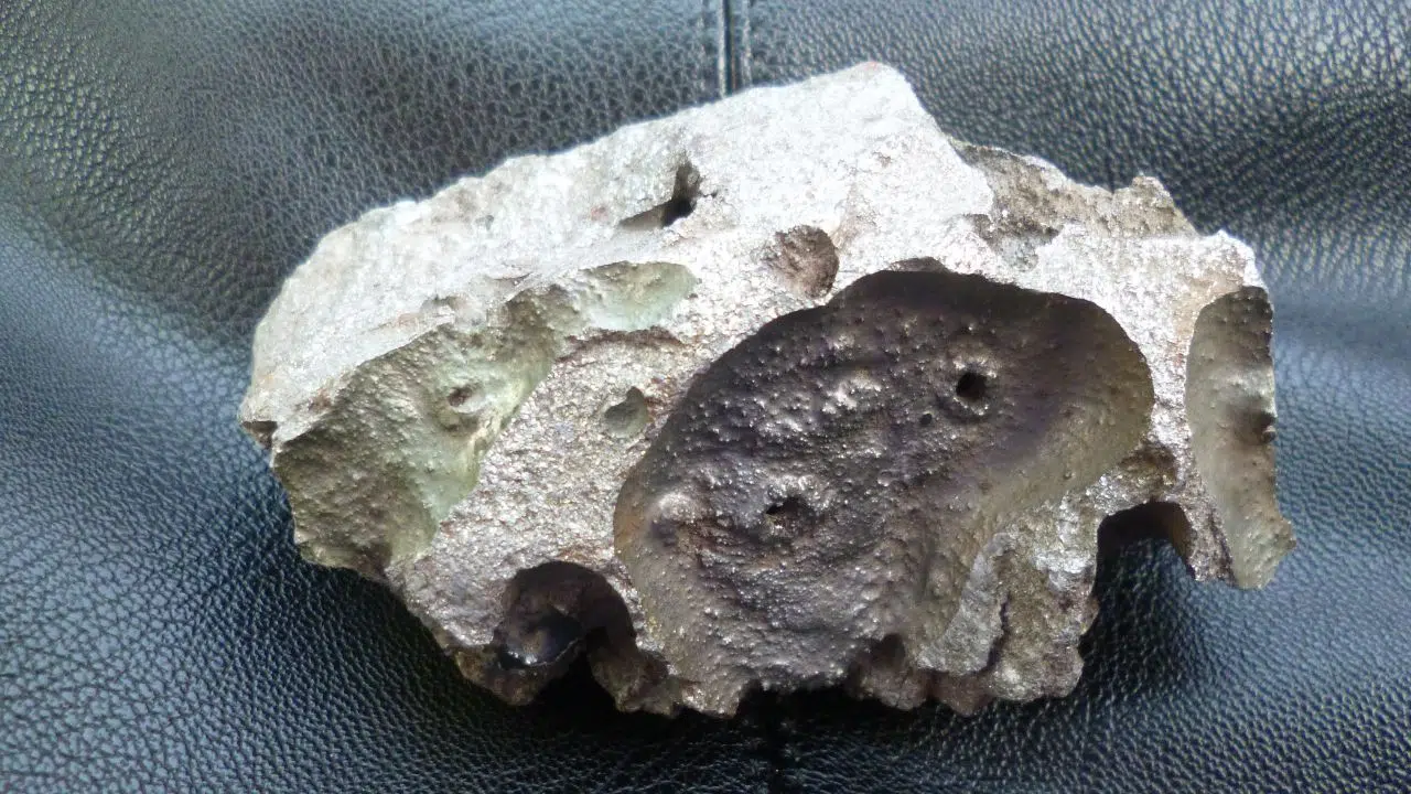 Comment les chasseurs de météorites identifient-ils ces objets