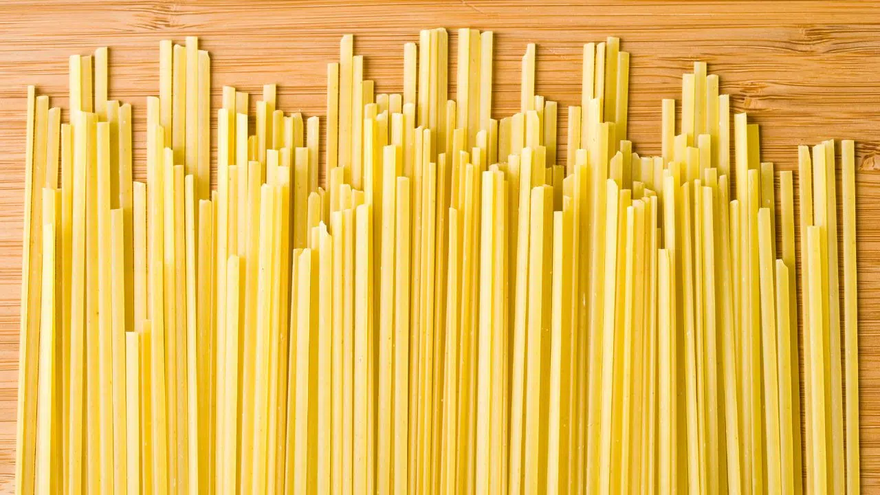 Les chimistes créent les spaghettis les plus fins du monde Les chimistes créent les spaghettis les plus fins du monde