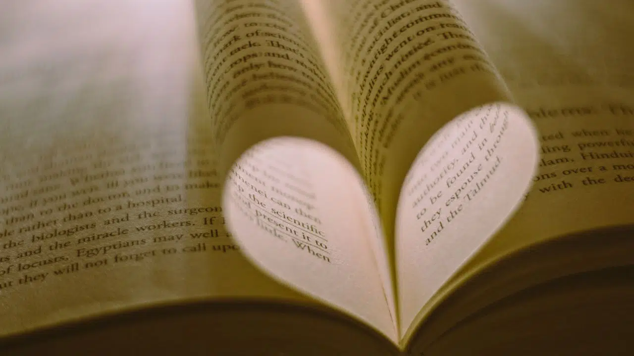 Poésie générée par IA Elle est indiscernable de la poésie écrite par l'homme et est mieux notée Poésie générée par IA Elle est indiscernable de la poésie écrite par l'homme et est mieux notée