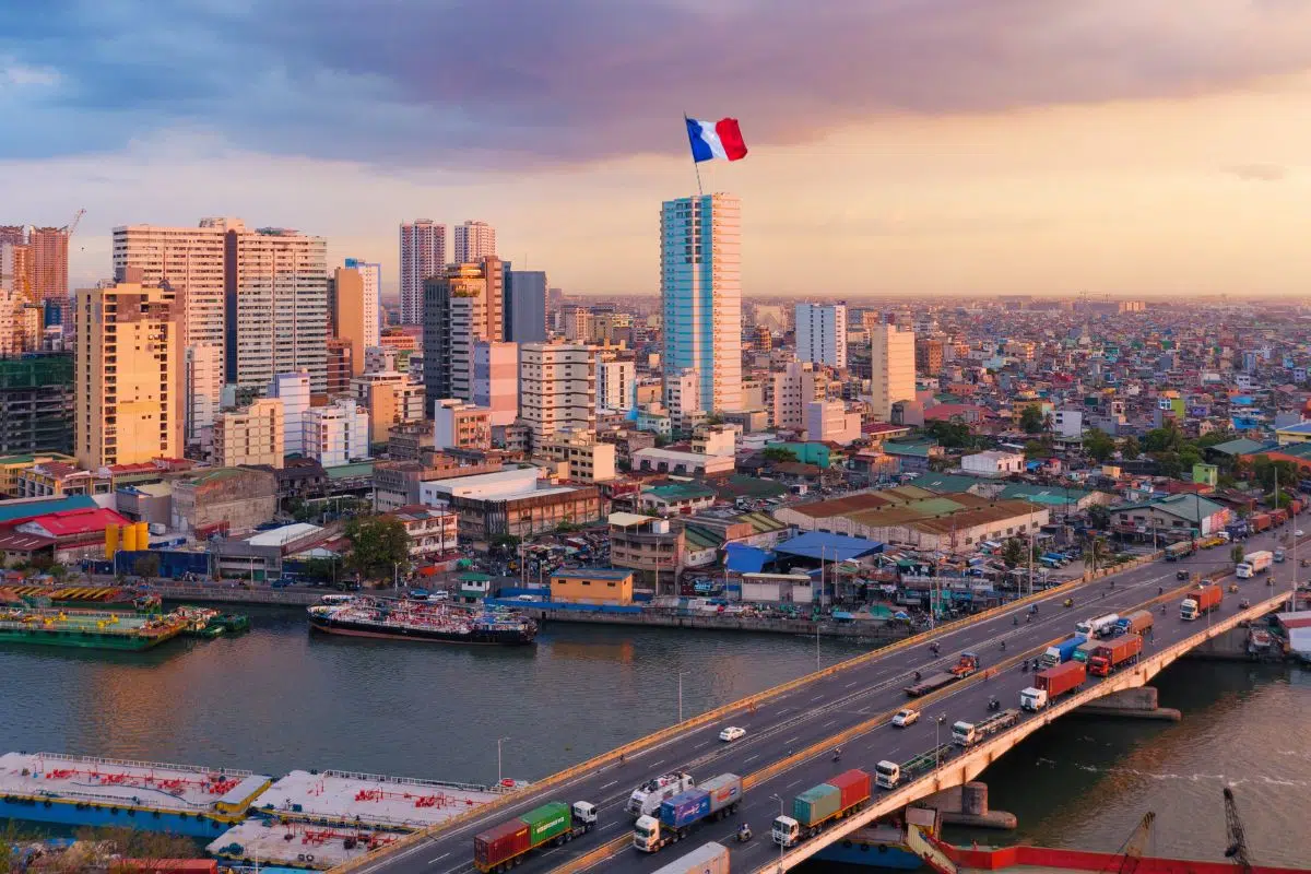 La 11e agglomération mondiale avec 16 millions d'habitants fait confiance aux 2 champions français des métros pour développer sa nouvelle ligne La 11e agglomération mondiale avec 16 millions d'habitants fait confiance aux 2 champions français des métros pour développer sa nouvelle ligne