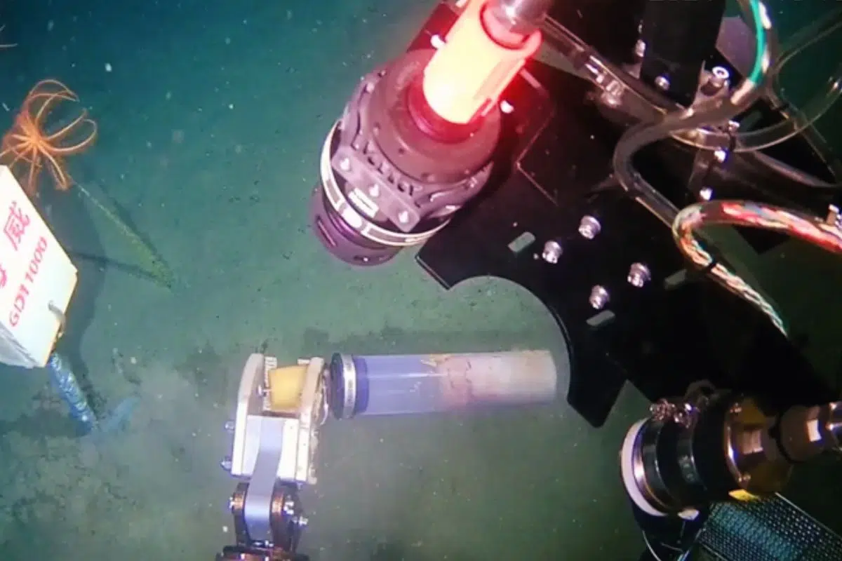 Cet exploit sous-marin de la Chine va marquer l’histoire de l’Humanité à jamais avec un nouveau record et une limite terrestre atteinte pour ce câble révolutionnaire Cet exploit sous-marin de la Chine va marquer l’histoire de l’Humanité à jamais avec un nouveau record et une limite terrestre atteinte pour ce câble révolutionnaire