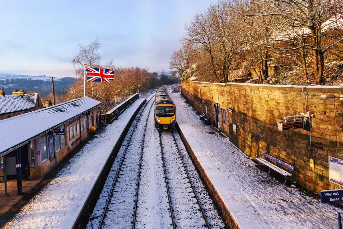 Le plus grand fiasco de l'histoire britannique à 136 milliards d'euros retrouve une lueur d'espoir avec la réouverture plus modeste de la ligne la West of England Line Le plus grand fiasco de l'histoire britannique à 136 milliards d'euros retrouve une lueur d'espoir avec la réouverture plus modeste de la ligne la West of England Line