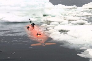 Disparu sans laisser de trace à 17 km dans cette cavité de l’Antarctique, le sous-marin Ran a pu nous révéler la face cachée du Pôle Sud